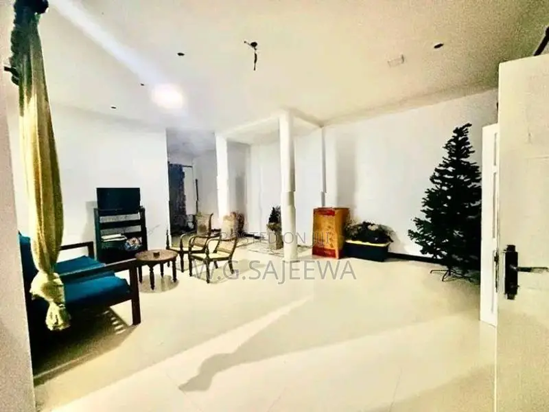 4 Rooms 2 Storey House Sale in Ja Ela - Ganemulla Road