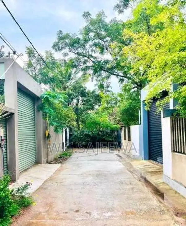 4 Rooms 2 Storey House Sale in Ja Ela - Ganemulla Road