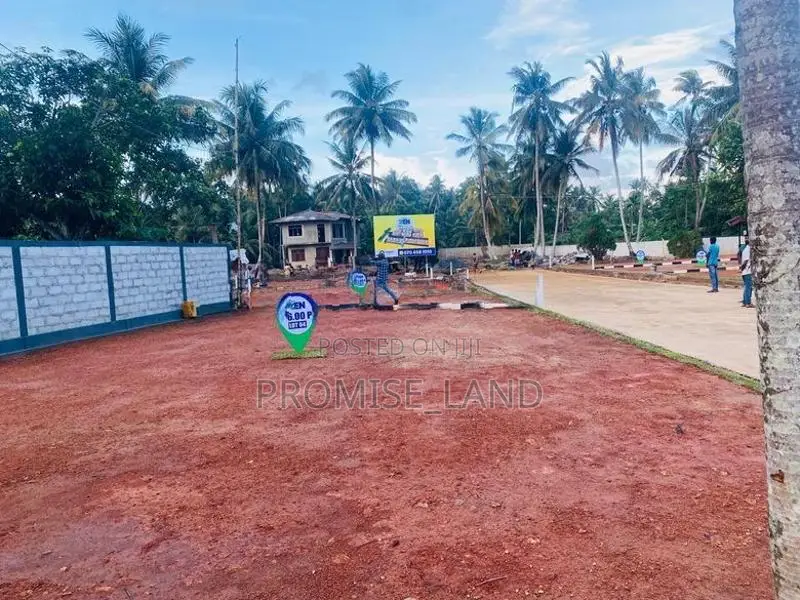 Galle Road Land for Sale in Wadduwa | K27