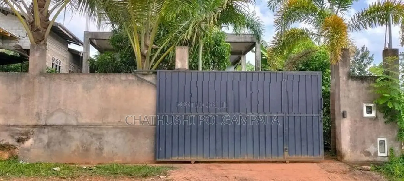 දෙමහල් නිවසක් විකිණීමට කොස්ගම