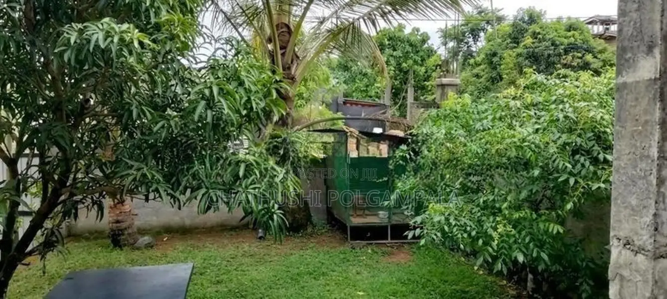 දෙමහල් නිවසක් විකිණීමට කොස්ගම