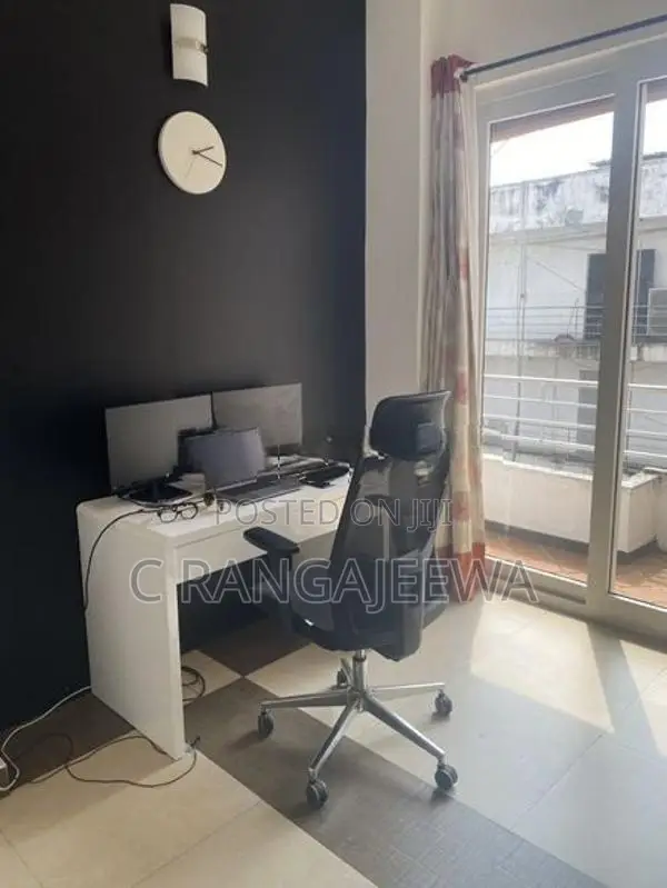 Fully Furnished 2-Bed Modern Living In Prime Wellawatte (Colombo 6)