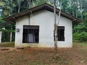 House for sale in Aththanagalla / SA 15433