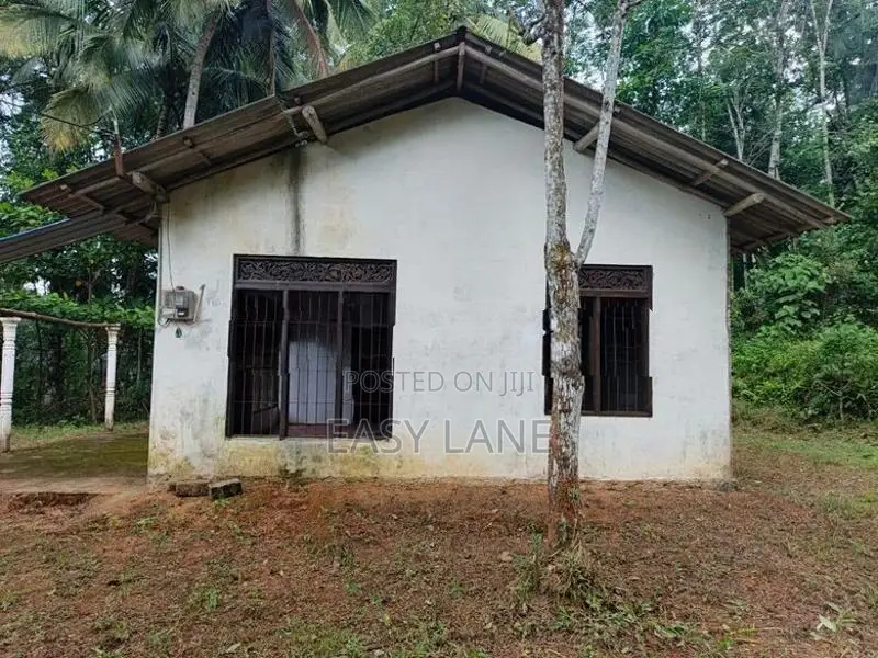 House for sale in Aththanagalla / SA 15433