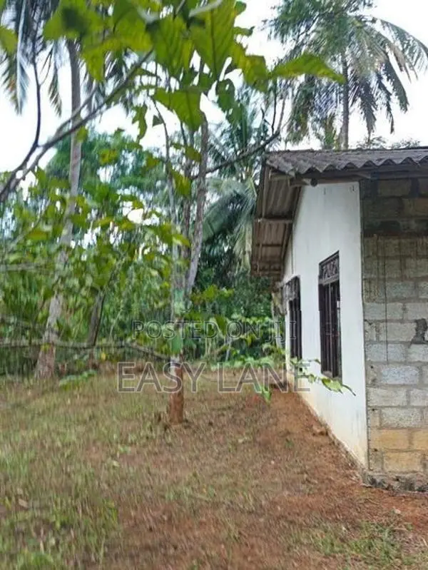 House for sale in Aththanagalla / SA 15433