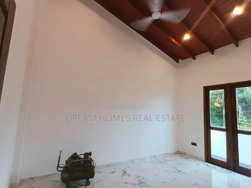 Luxury Rooftop House for Sale – Piliyandala (Near Kesbewa Junction)