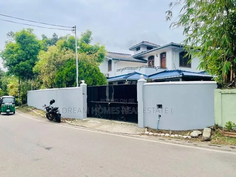 5-Bedroom House for Rent – Battaramulla, Koswatta