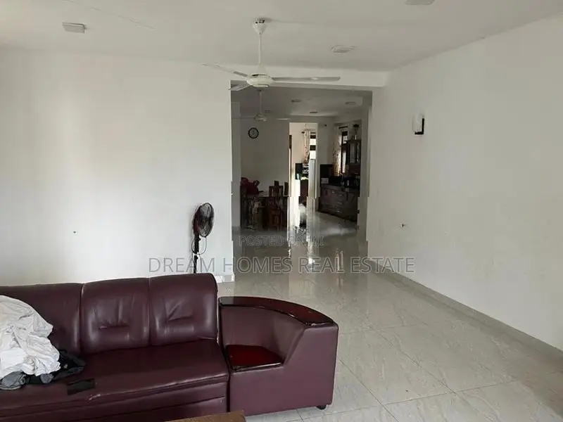 Newly Built Luxury House for Rent – Homagama Town Hayleys solar system