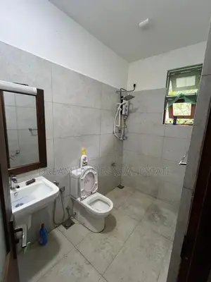 Newly Built Luxury House for Rent – Homagama Town Hayleys solar system