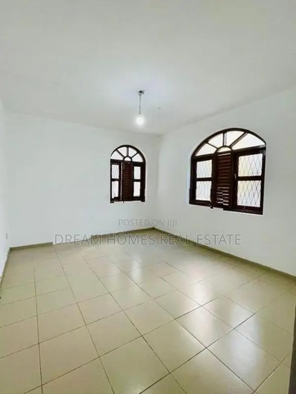 Spacious 4 Bedroom House for Rent – Kalalgoda, Thalawathugoda