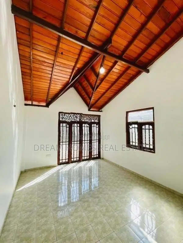 Spacious 4 Bedroom House for Rent – Kalalgoda, Thalawathugoda