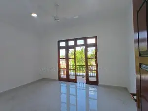 2-Storey House with Rooftop for Sale – Makandana
