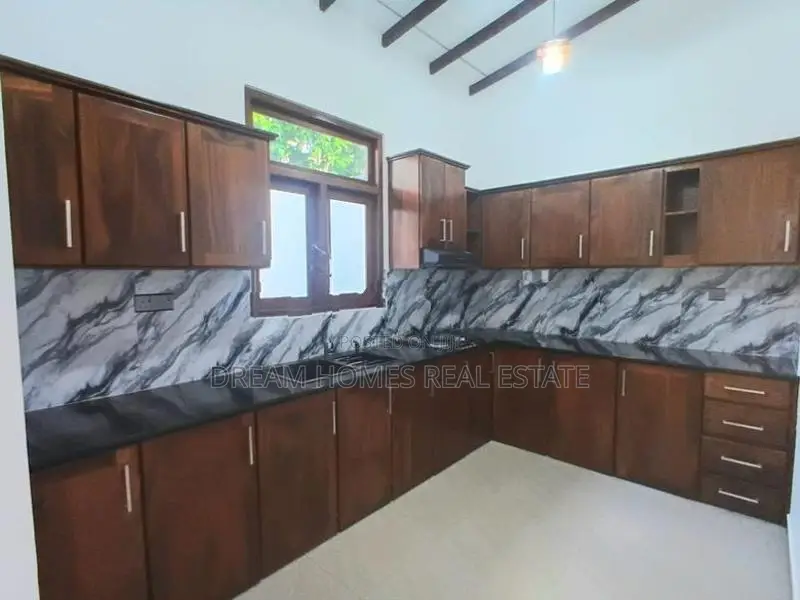 Home for Sale – Piliyandala