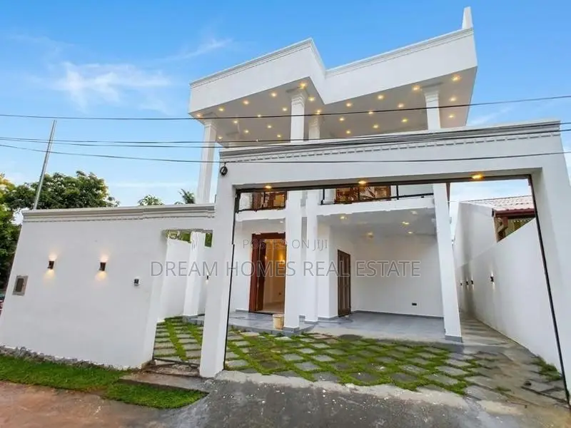 4 Bedroom Luxury House for Sale – Piliyandala