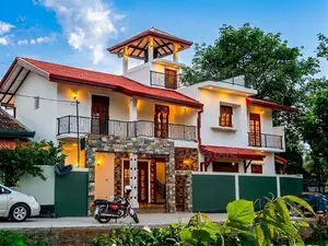 Three Storey Modern House for Sale – Makandana