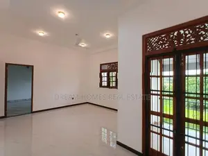 Three Storey Modern House for Sale – Makandana