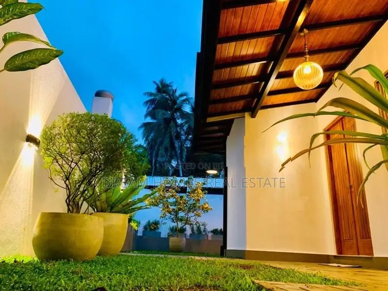 New 3-Bedroom House for Sale – Meegoda, Nagahawatta