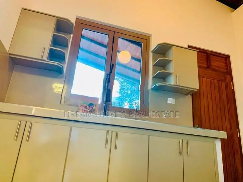 New 3-Bedroom House for Sale – Meegoda, Nagahawatta