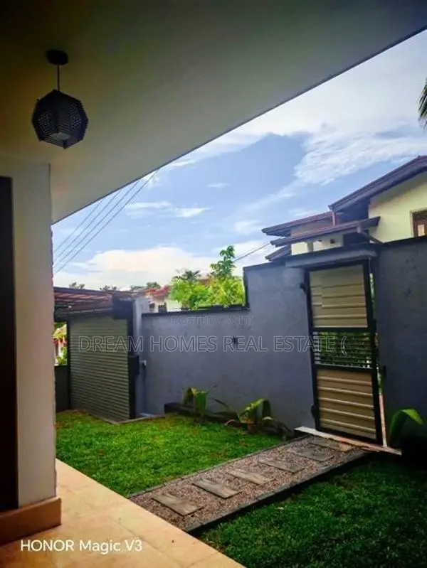 10 Perches 5 Bedrooms House For Sale Himbutana Town
