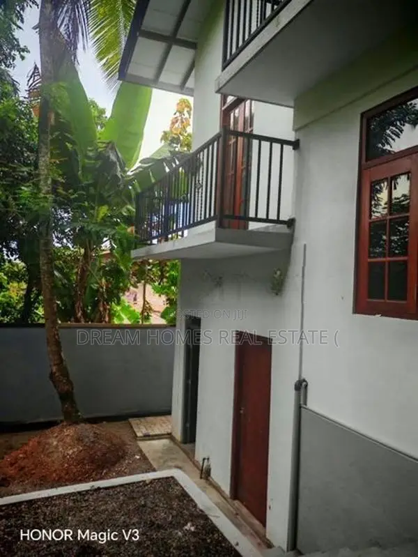 10 Perches 5 Bedrooms House For Sale Himbutana Town