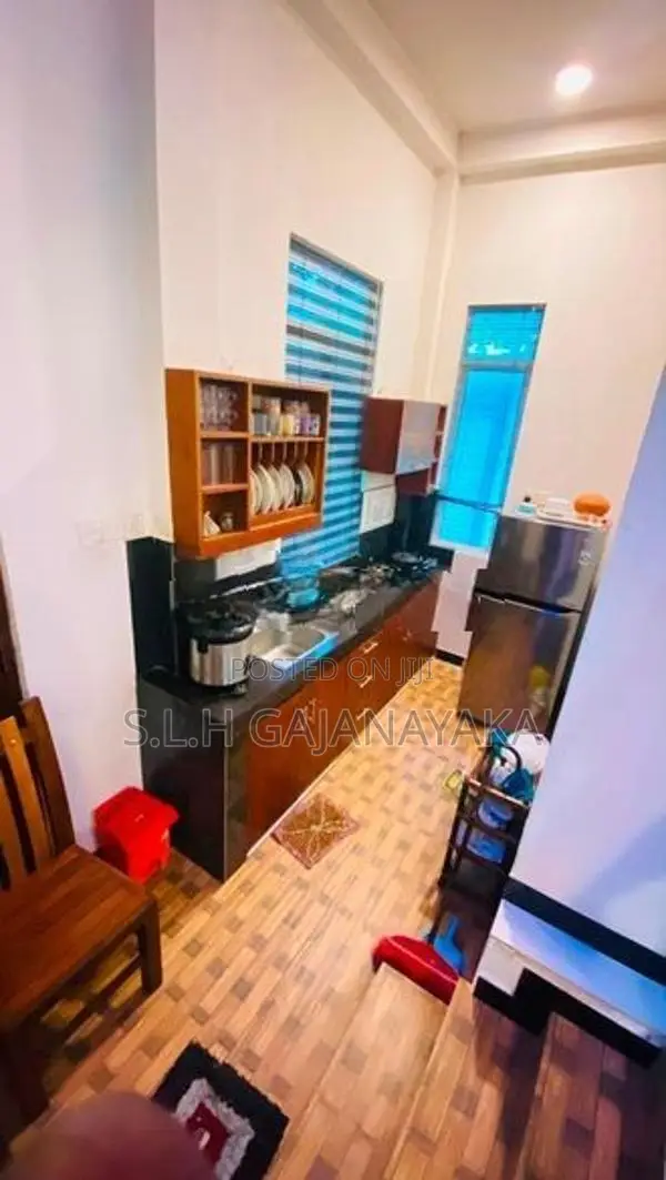 Two Store House for Sale in Keselwatte