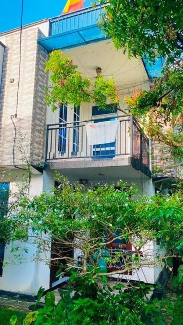 Two Store House for Sale in Keselwatte