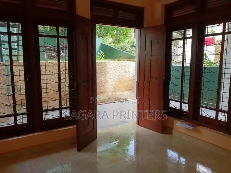 3 Bed Downstair House Rent in Kandy