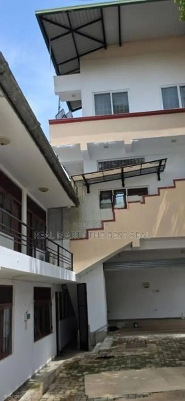 COLOMBO 07 : 9-AC-BR (6,000 SQFT) LUXURY HOUSE FOR RENT