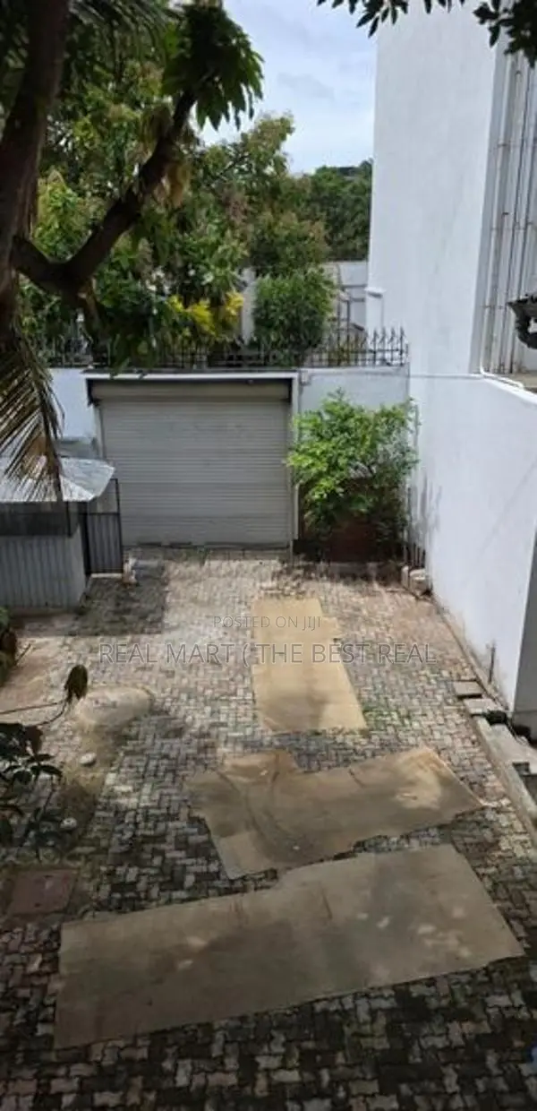 COLOMBO 07 : 9-AC-BR (6,000 SQFT) LUXURY HOUSE FOR RENT
