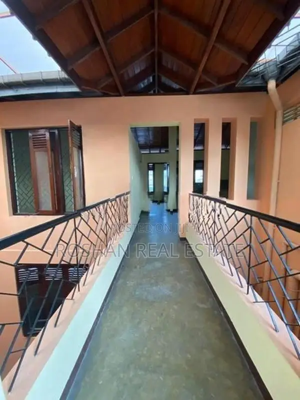 LUXURY THREE UNITS HOUSE FOR RENT COLOMBO 5 CHA2890