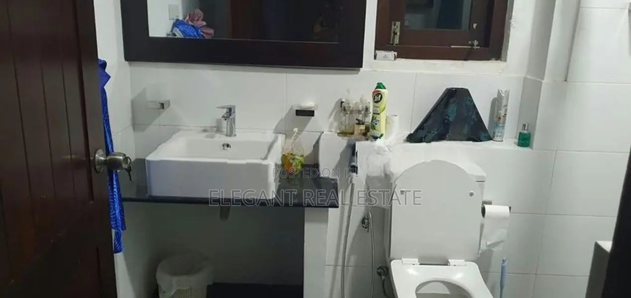 04 Bedroom 02 Storied Luxury House for Sale in Battaramulla (A1149)