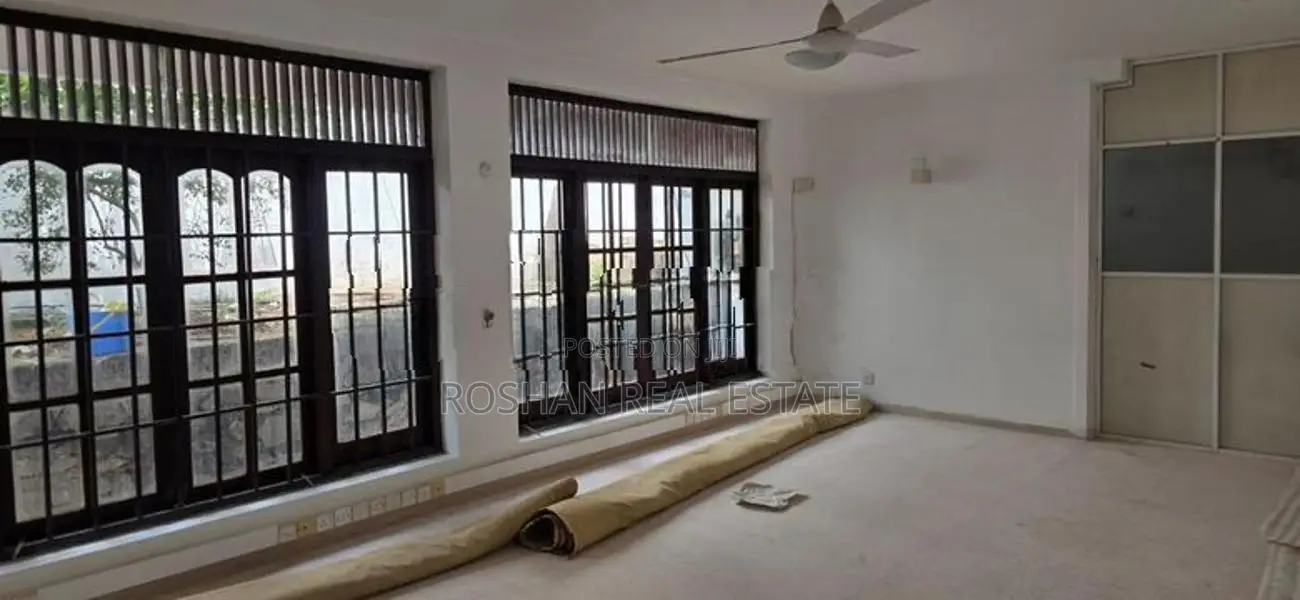 HOUSE FOR RENT COLOMBO 07 LONGDON PLACE CHA2893