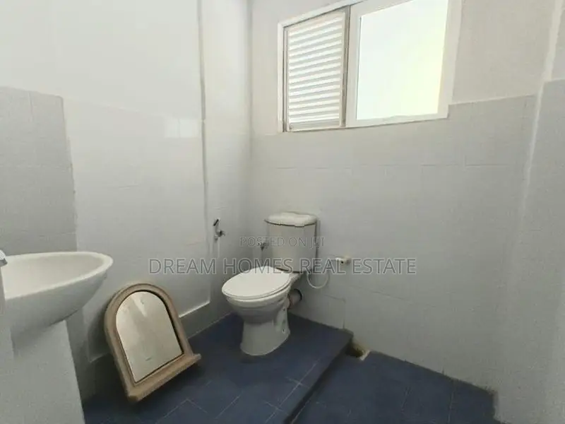 Commercial Building for Rent – Nugegoda (Stanley Tilakaratne Mawatha)