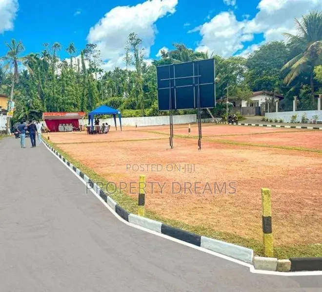 Land for Sale Meegoda