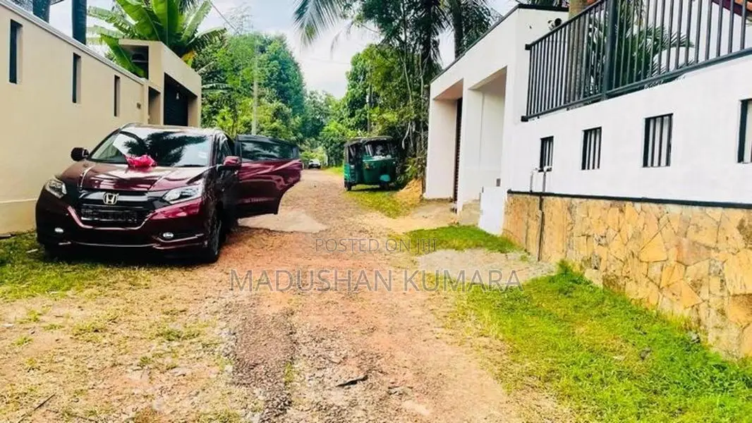 Land For Sale (Makola)