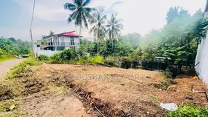 Land For Sale (Makola)