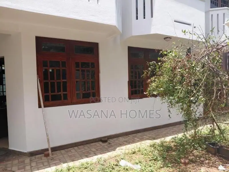 Excellent House for Sale Borelesgamuwa