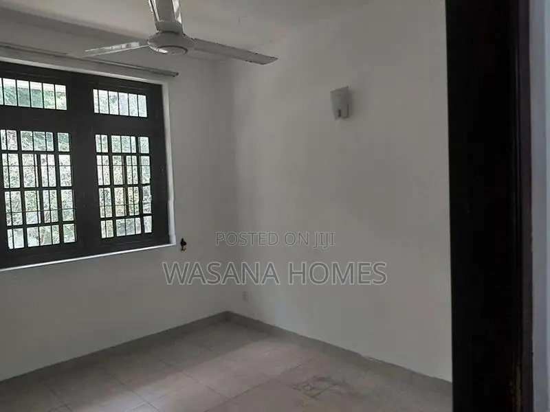 Excellent House for Sale Borelesgamuwa