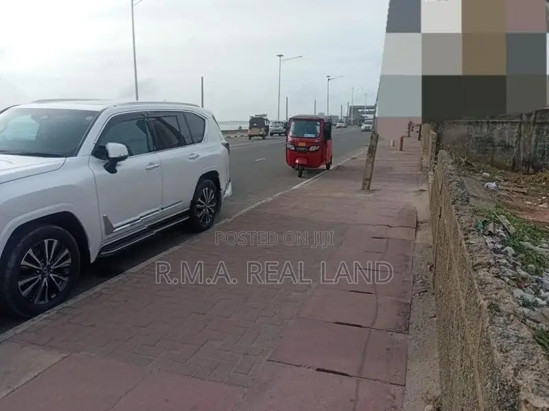 Marine Drive Land for Sale Colombo 4