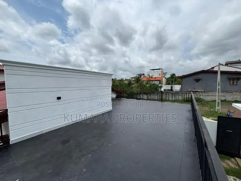 Beautiful Modern House for Sale – Bandaragama