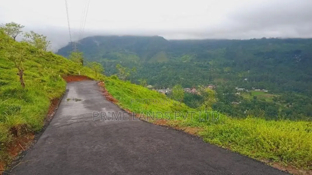 Land in Pudaluoya