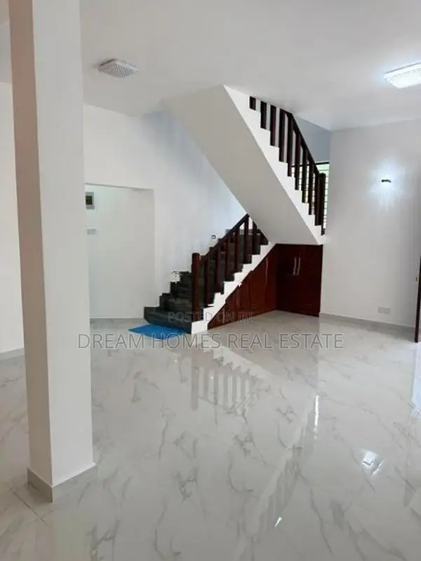 Brand New Luxury 4-Bedroom House for Sale in Madapatha, Piliyandala