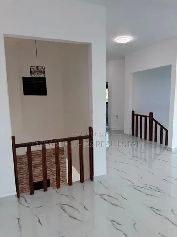 Brand New Luxury 4-Bedroom House for Sale in Madapatha, Piliyandala