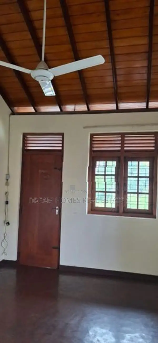 Renovated 4-Bedroom House for Rent Thalawathugoda