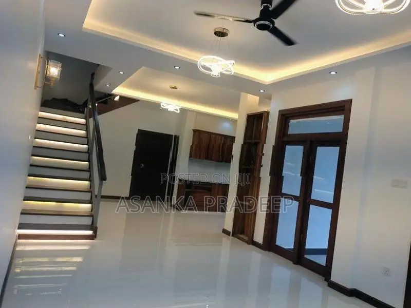 වෙල්‍යායකට මුහුන්ලා පිහිටි අලුතින්ම ඉදිකරන ලද දෙමහල් නිවස විකිනීමටhii8
