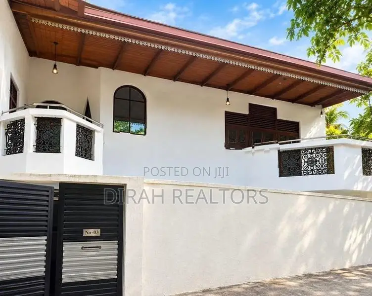 Spacious 4BR House for Sale | Maharagama (DS-008)