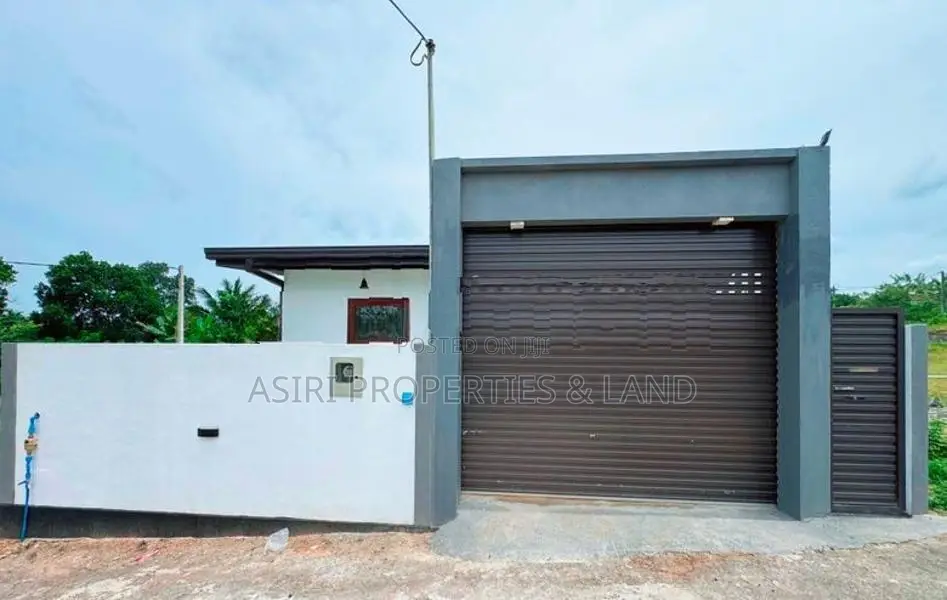 3 Bedrooms Brand New House for sale in Homagama Beruketiya