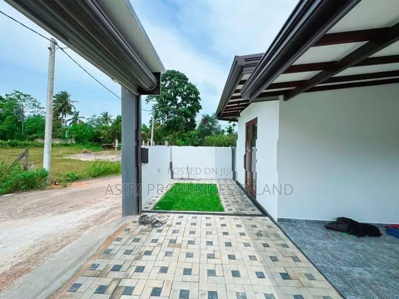 3 Bedrooms Brand New House for sale in Homagama Beruketiya
