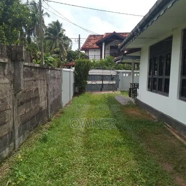 ඉඩමක් සමග නිවසක් විකිණීම කදාන