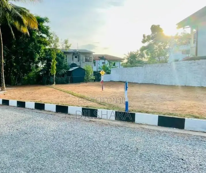 Gampaha Yakkala නගරයේ හොදම ඉඩමක්